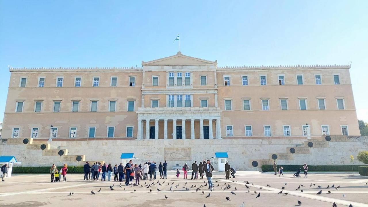 Grand Apartment In Parliament Square أثينا المظهر الخارجي الصورة